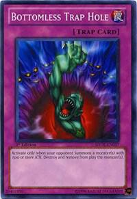 Bottomless Trap Hole (SDDL-EN037) [Common] - Yu-Gi-Oh!